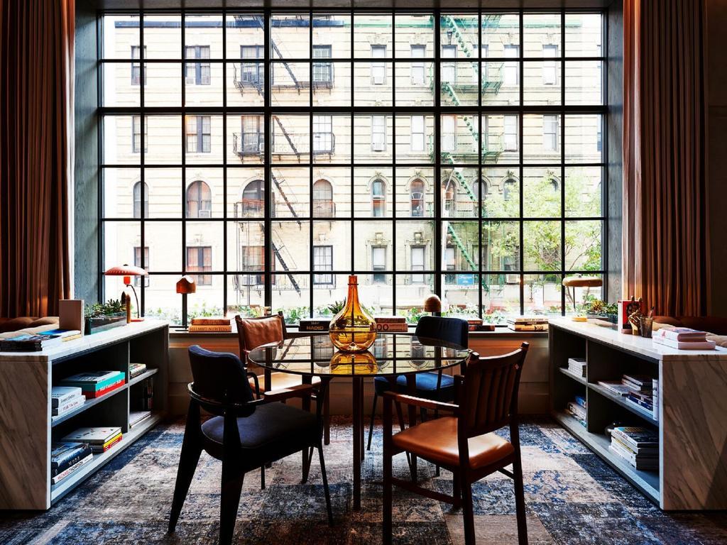 โรงแรมซิกซ์ตี้ โซโห นิวยอร์ก ภายนอก รูปภาพ The Library at the Standard East Village